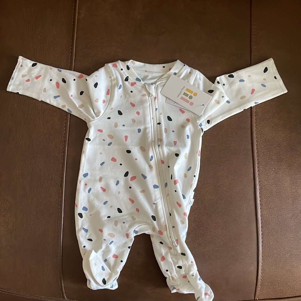 Preemie clothing